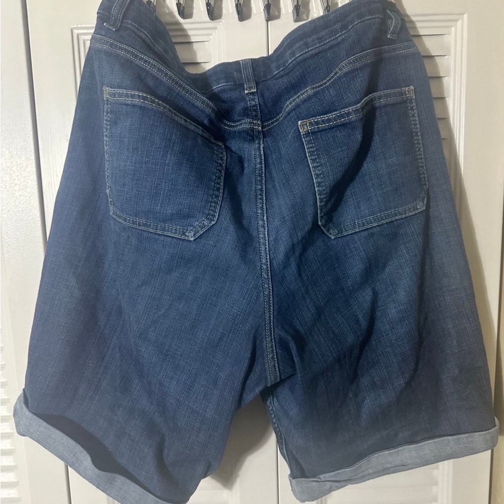 Lane Bryant Bermuda Jean Shorts Size 18